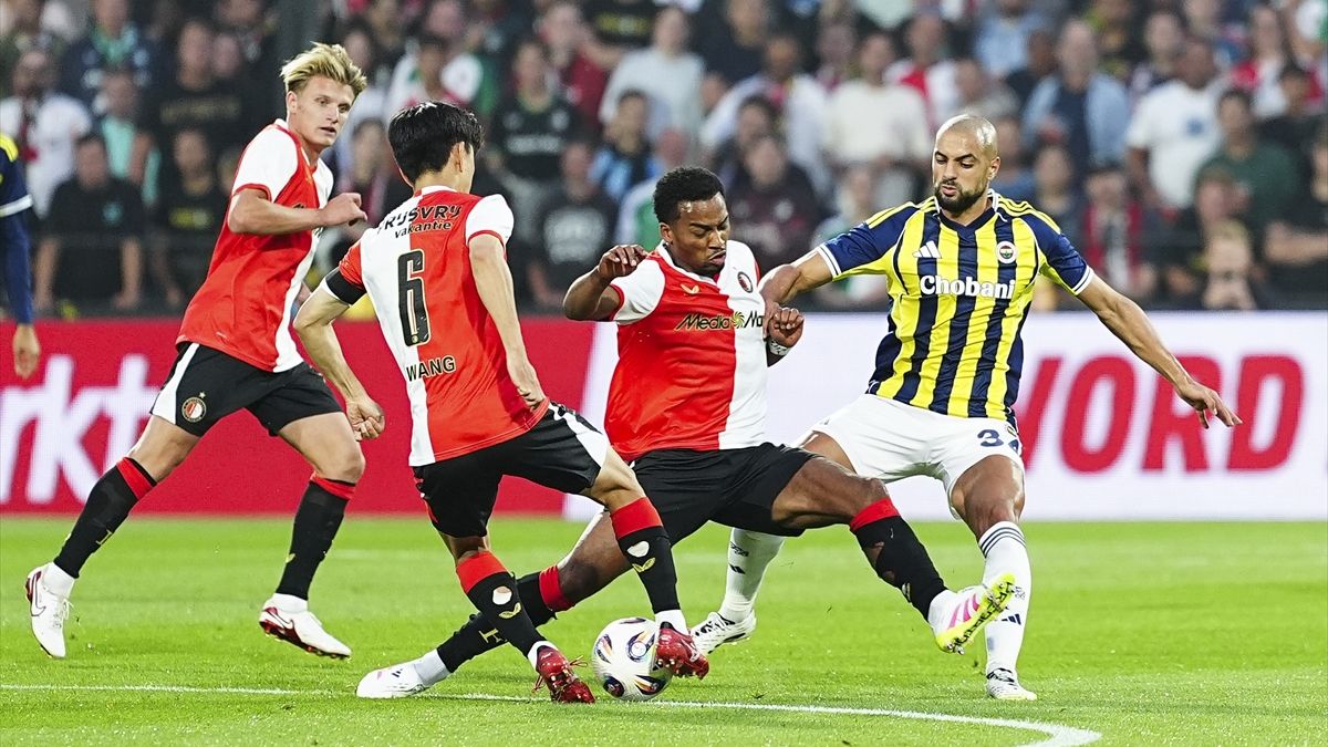 Fenerbahçe, Feyenoord’a yenildi